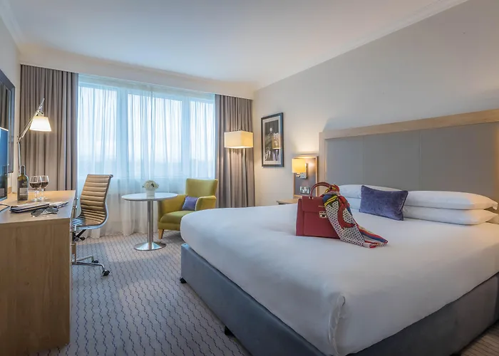 Discover the Top Hotels near Dublin Zoo for an Unforgettable Stay in Dublin